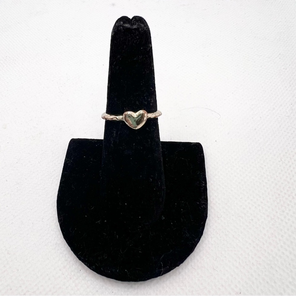🍭6/$30 simple metallic small heart ring - size 6.75